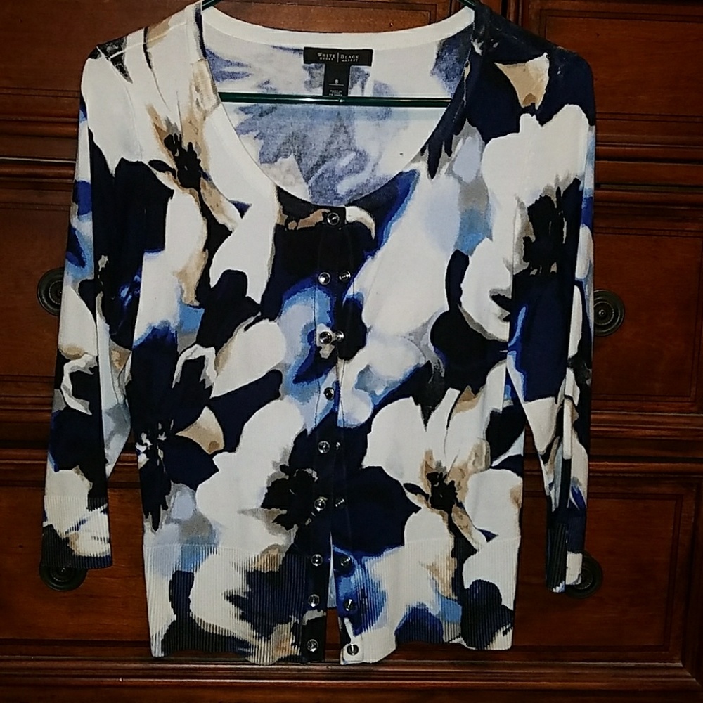 Blue flowered sweater